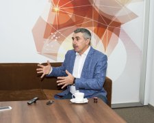 Євген Комаровський