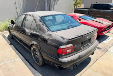 BMW M5 E39 (2002), кадр с видео