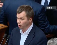 Безумный вид Милованова на трибуне: Романенко показал, как манипулируют украинцами