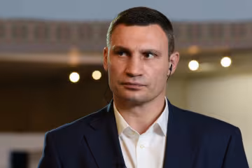 Кличко жалуется на плохие дороги, хотя сам может инвестировать в них: антикоррупционеры показали бизнес-империю киевского мэра