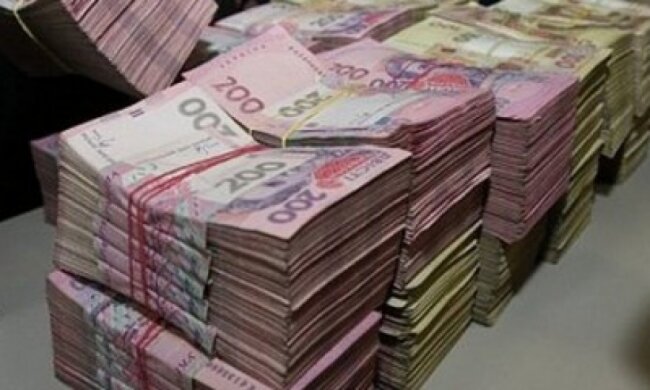 У Львові працівниця банку вкрала півмільйона гривень