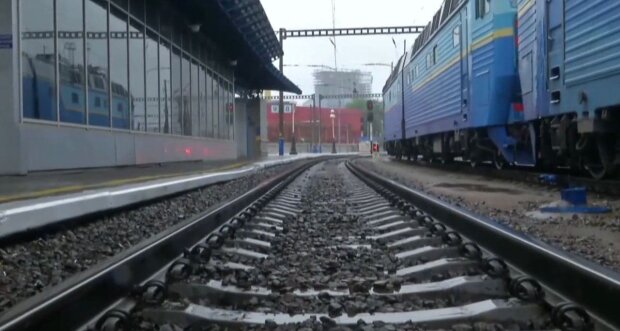 поїзд / скріншот з відео