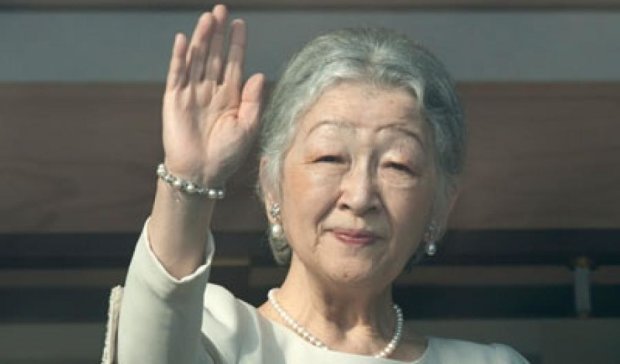 Імператорку Японії забрали в лікарню із хворобою серця