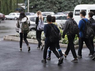 Школярі, фото: скріншот з відео