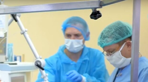 Операция, кадр из видео, изображение иллюстративное: YouTube