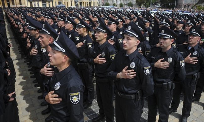 У понеділок представлять нову поліцію у Черкасах, в Кременчуці почнеться набір 