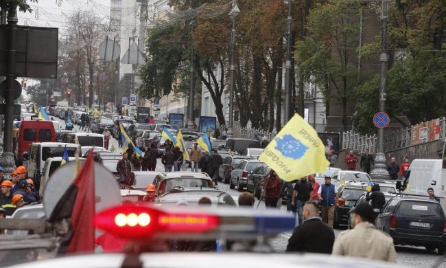 Євробляхерів штрафуватимуть по-новому: в ДФС нагадали про пекло, що наближається