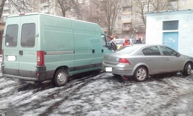 П'яний чиновник ОДА влаштував ДТП (фото)