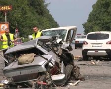 Кривава аварія на Вінниччині: 10 постраждалих