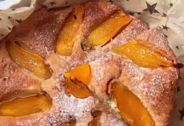 Пирог с хурмой, кадр из видео