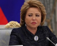 Розрив відносин із Росією: з-за поребрика вже понеслися гнівні волання