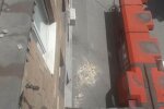 У центрі Запоріжжя багатоповерхівка тріщить по швах, людей вигнали на вулицю - без грошей і речей