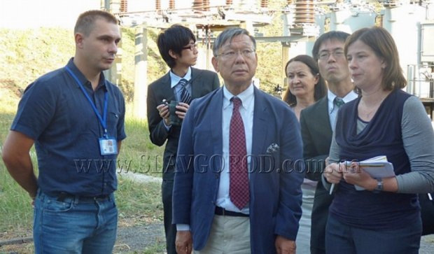 Посол Японії побував на насосній станції в Слов'янську (фото)
