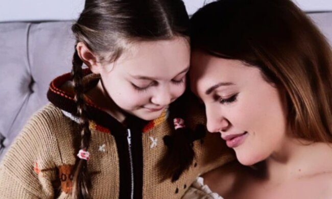 Мерьем Узерли, instagram.com/meryemuzerlimeryem