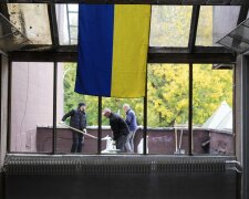 Пошкоджений корпус КНУБА після нічної атаки дронів
