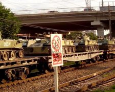 "Укрзалізниця" курує перевезення техніки бойовиків, - офіцер генштабу