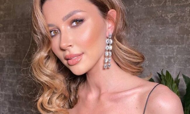 Публикация Анны Заворотнюк: Instagram