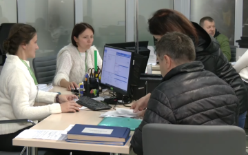 Звернення за соцдопомогою. Фото: скрін youtube