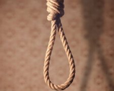 24-летняя девушка повесилась в запорожской лесополосе