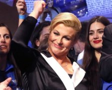 Президентка Хорватии устроила групповое празднование победы сборной: горячее видео