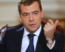 Медведев “заставил” россиян жить дольше