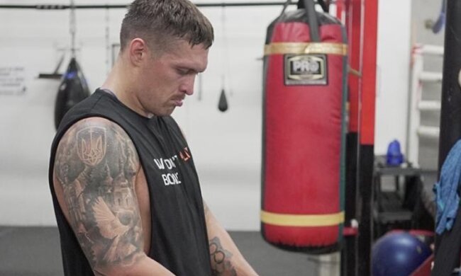 Усик показав українцям, як треба паритись в бані: "Аж в очі світить..."