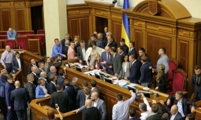 Головне за ніч: Хрещення Господнє та реінтеграція Донбасу