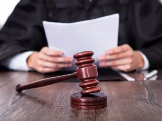 Пенсіонер з інвалідністю на кордоні