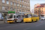 У Франківську маршрутників застукали на мерзенному занятті з пенсіонерами
