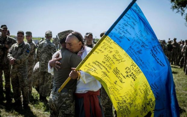 Захисники 93-ої бригади повернулися в мирну Україну: зворушливі фото