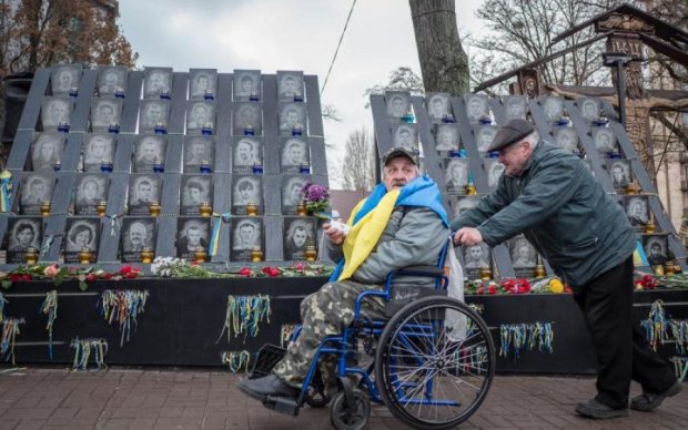 Дякуємо, що прийшли: київські чиновники показали ставлення до Героїв Небесної Сотні
