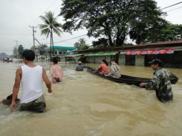 В Бирме пострадали 70 тысяч человек от наводнения