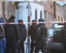 Стало известно, кто пытался спасти копов в Одессе
