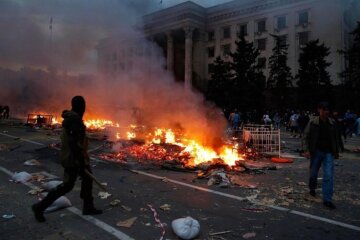 Следствие нашло виновников штурма Дома профсоюзов в Одессе 
