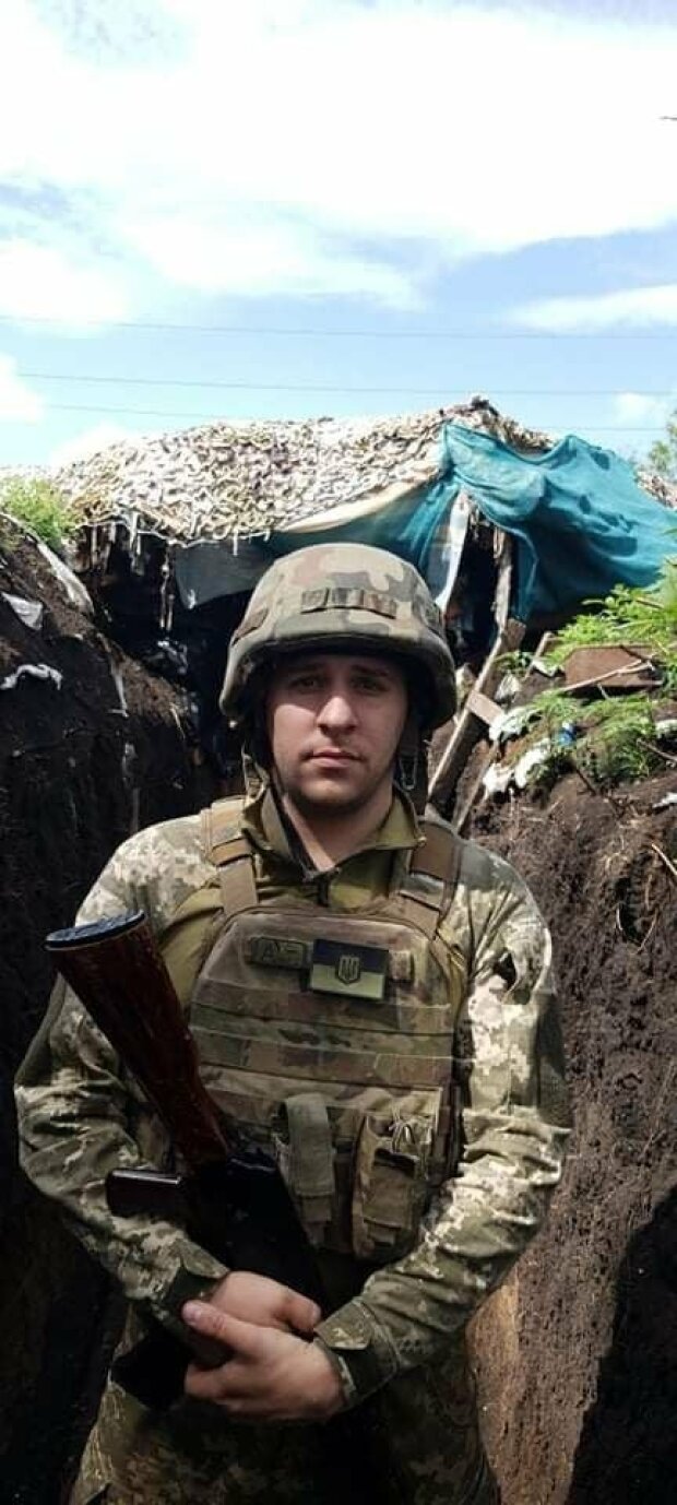 Військовий Денис, фото: ООС Facebook