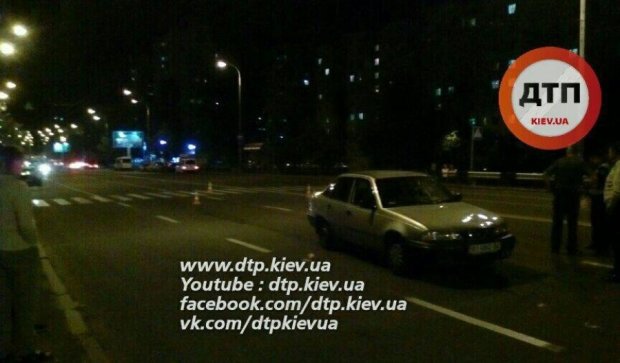 Авария в Киеве: сбили женщину-пешехода (фото)