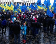 Доверие к власти: как чиновникам заручиться поддержкой украинцев