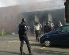 Десятки загиблих: велика в'язниця перетворилася на криваво-вогняне місиво