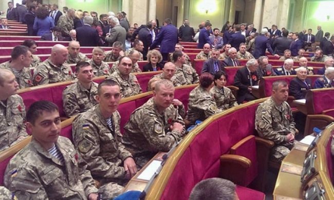 Порошенко сравнил нацистскую Германию с путинской Россией