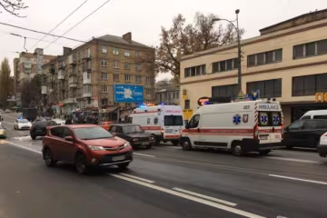 П'яний неадекват ледь не убив жінку з дитиною: моторошне відео