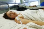Побив і змусив стрибнути з вікна: в Харкові борються за життя жертви домашнього тирана