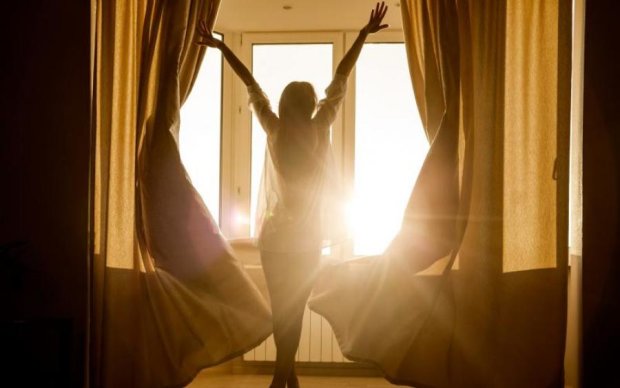 Как просыпаться красивой по утрам: 7 основных правил