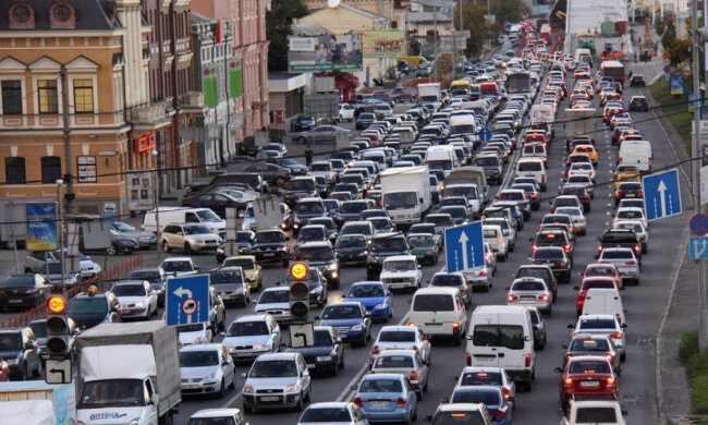 Перекриють один з головних київських проспектів: як краще об'їхати, щоб не встряти в затор