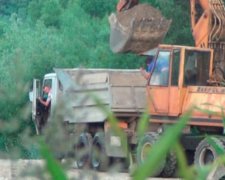 В Львовской области задержали четырех злоумышленников за добычу гравия