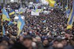 У центрі Києва сотні активістів вимагають знести МП: перші подробиці