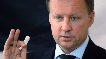 Денис Вороненков