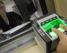 Прикордонники порахували "невиїзних" українців