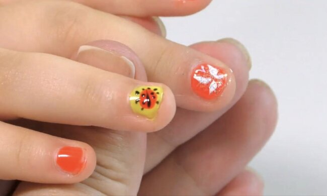 Дитячий манюкюр: фото скрін Ютуб