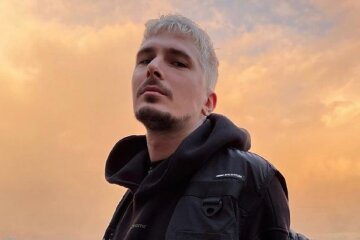 Позитив "упакував" путіна в пакет від АТБ: "Ти мене впізнаєш"