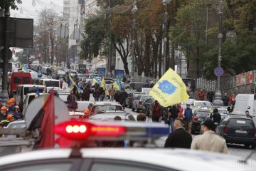 Головне за ніч: дали Томос, подвійне громадянство та "оновлене" розмитнення євроблях